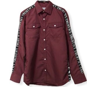 Attitude Gold button down shirt size M